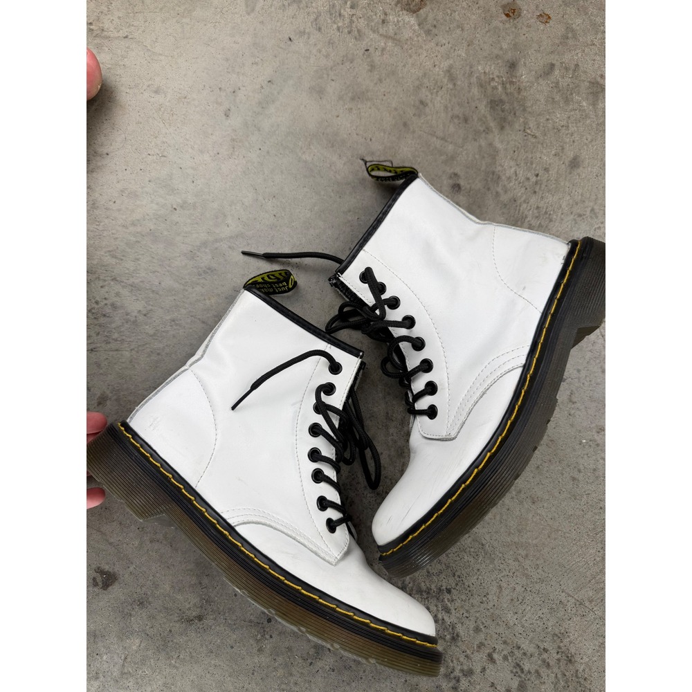 White Leather 8 Eye Combat Boots Chunky Ankle Boots Size 6 Dr. Marten Style - Picture 3 of 8
